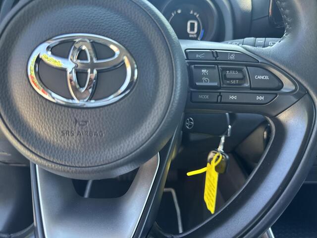 Toyota YARIS 1.5 Hybrid Dynamic | 0610141018 Voor meer informatie