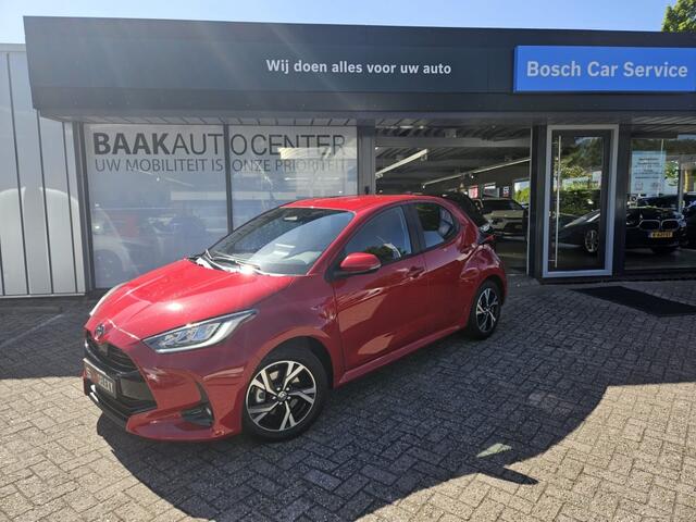 Toyota YARIS 1.5 VVT-i Bns Plus | Facelift | Camera | 16"