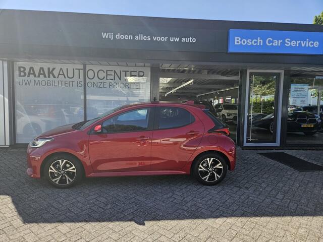 Toyota YARIS 1.5 VVT-i Bns Plus | Facelift | Camera | 16"