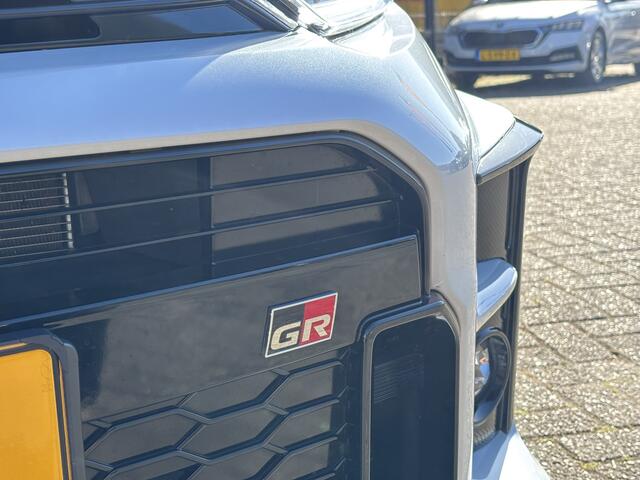 Toyota YARIS 1.6 GR SPORT Premium / WRC / Extra Set Wielen / Allseason Banden / Apple Carplay & Android Auto / Volledig Onderhouden /