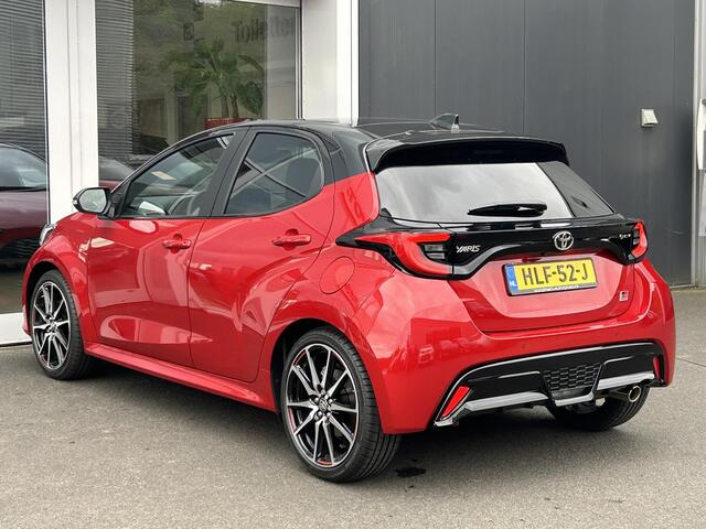 Toyota YARIS 1.5 Hybrid 130 GR Sport | GR Sport Plus | BSM | Panorama dak | Full-options | DEMO