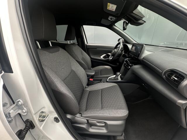 Toyota YARIS 1.5 Hybrid Dynamic / Navigatie