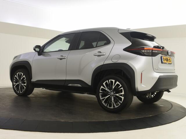 Toyota YARIS 1.5 Hybrid Executive | Head up | JBL | BLS | Parkeersensoren