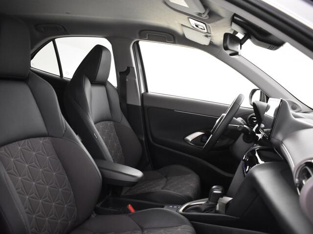 Toyota YARIS 1.5 Hybrid Executive | Head up | JBL | BLS | Parkeersensoren