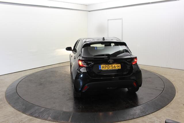 Toyota YARIS 1.5 Hyb Nieuw, Rijklaar, Camera PDC, v+a Stoel/Stuur verwarming Adaptive Cruis Control