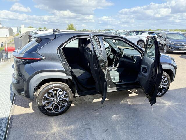 Toyota YARIS Cross 1.5 Hybrid 115 Dynamic + Comfort Pack Nieuw Model 2025 uit voorraad leverbaar