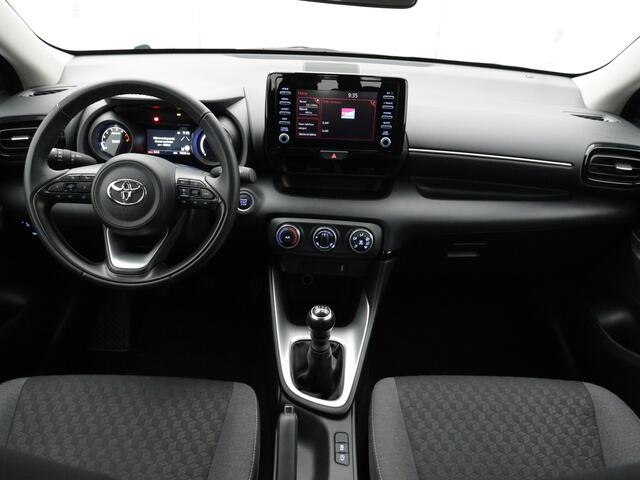Toyota YARIS 1.5 VVT-i Dynamic | 1e Eigenaar | BTW'er | Apple Carplay / Android Auto | Camera | LM Velgen |