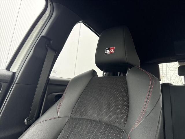 Toyota YARIS 1.5 Hybrid GR Sport **NAVIGATIE/ KEYLESS/ STOELVERWARMING/ 36 MAANDEN GARANTIE**