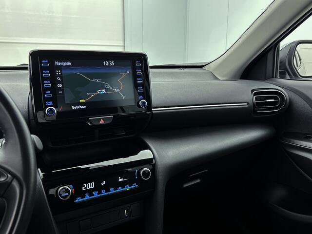 Toyota YARIS Cross 1.5 Hybrid Active Plus | 1e Eigenaar | PDC voor en achter | Privacy Glass | Apple Carplay / Android Auto |