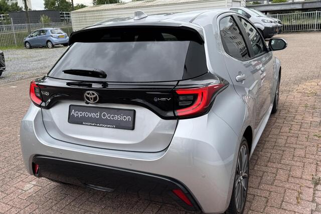 Toyota YARIS 1.5 Hybrid 130 Executive Stoel- & Stuur verwarming, HUD, Dodehoek detectie, Parkeersensoren rondom, JBL, LED, Leder met premium stof, Smart Key