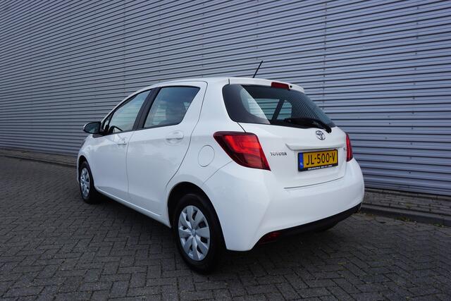 Toyota YARIS 1.3 VVT-i Now Airco / Elektr. ramen / NAP