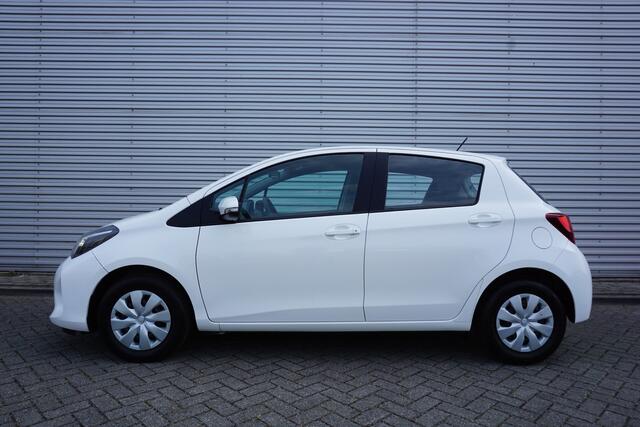 Toyota YARIS 1.3 VVT-i Now Airco / Elektr. ramen / NAP