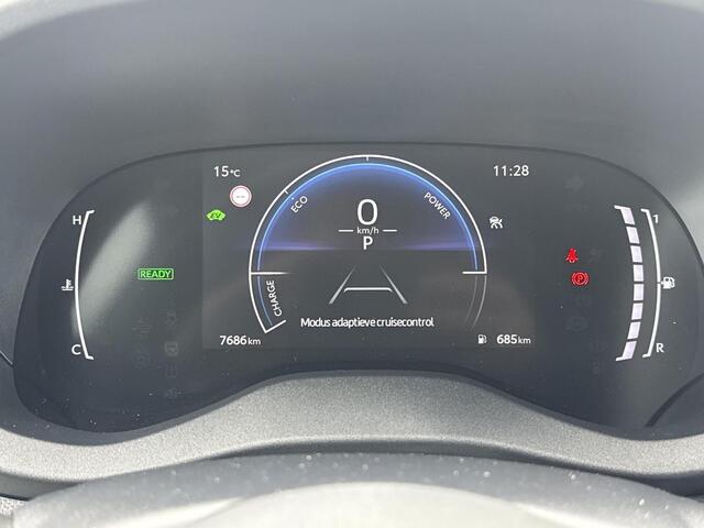 Toyota YARIS Cross 1.5 Hybrid 115 First Edition **STOEL EN STUURWIELVERWARMING/ KEYLESS/ CLIMATE CONTROL/ 36 MAANDEN GARANTIE**