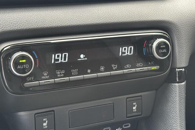 Toyota YARIS 1.5 Hybrid 130 GR Sport + Pack, Panoramadak, BSM + Pack