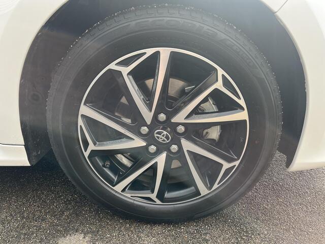 Toyota YARIS 1.5 Hybrid Dynamic Apple Carplay/Android auto Navigatie, LMV, Smart Key, Achteruitrijcamera, Adaptieve cruise control