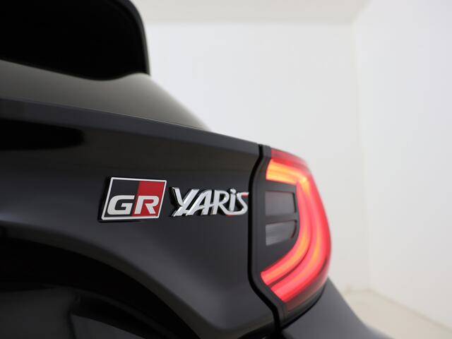 Toyota YARIS 1.6 GR Performance *nieuw* Rijklaar | MY2023