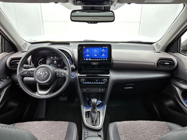 Toyota YARIS Cross 1.5 Hybrid Executive Limited | Panoramadak | Stoelverwarming | Blindspot | Navigatie | PDC voor en achter |