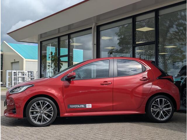 Toyota YARIS 1.5 Hybrid 130 Executive | Leer | Keyless | Stoel- stuurverwarming | ACC | BSM | Camera