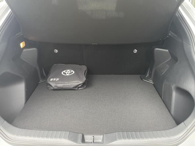 Toyota YARIS Cross 1.5 Hybrid 115 First Edition | Nieuwe auto! | Stoelverwarming | Climate control |