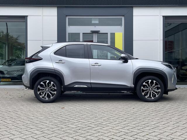 Toyota YARIS Cross 1.5 Hybrid 115 First Edition | Nieuwe auto! | Stoelverwarming | Climate control |