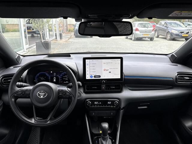 Toyota YARIS 1.5 Hybrid 130 Executive **HEAD-UP DISPLAY/ STOEL EN STUURWIELVERWARMING/ DODEHOEK DETECTIE/ 36 MAANDEN GARANTIE**
