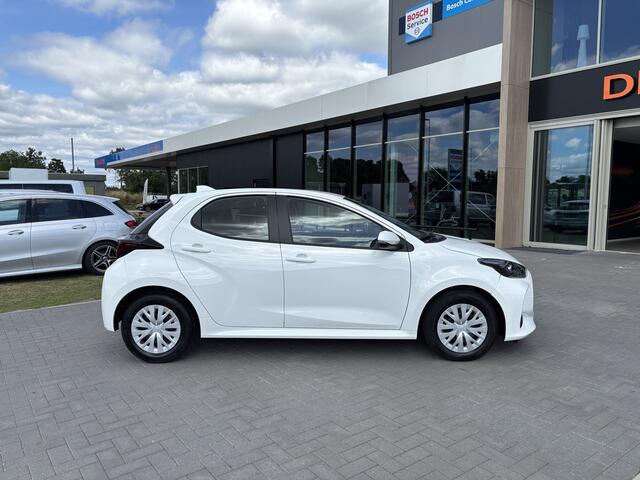 Toyota YARIS 1.5 VVT-i Active Camera I Carplay I Airco