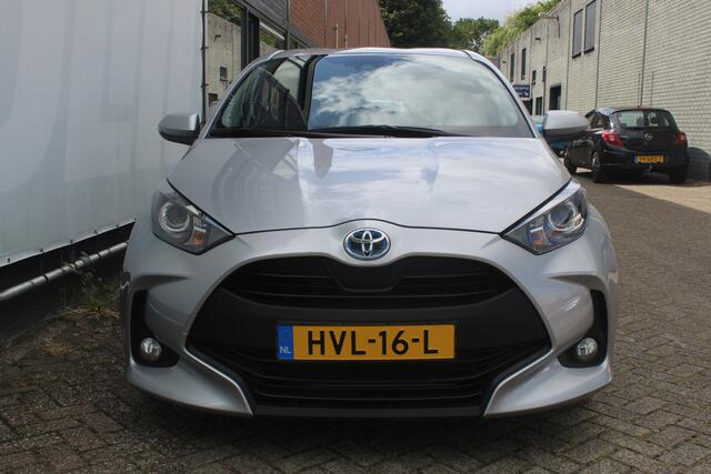 Toyota YARIS 1.5 Hybrid 115 Comfort Apple carplay/ android auto l Cruise control l Climate control l Achteruitrijcameral Climate control l Achteruitrijcamera