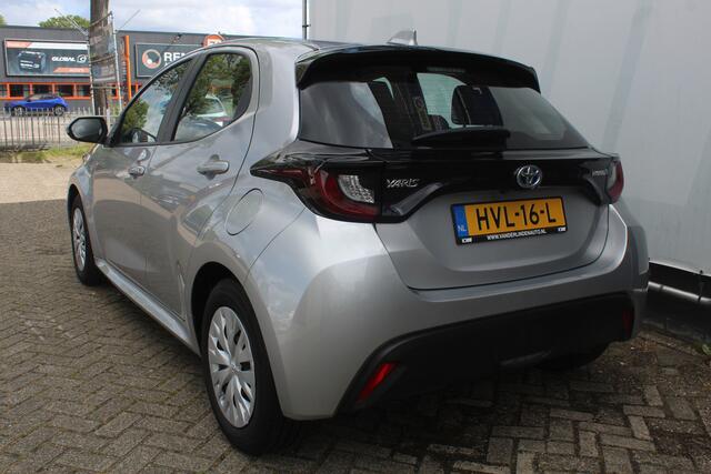 Toyota YARIS 1.5 Hybrid 115 Comfort Apple carplay/ android auto l Cruise control l Climate control l Achteruitrijcameral Climate control l Achteruitrijcamera