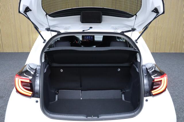 Toyota YARIS 1.5 Hybrid 115 Executive Edition | Facelift | Dodehoekdetectie | Adaptive-cruise | Maps Navigatie | Apple Carplay & Android Auto | Camera | Parkeerhulp