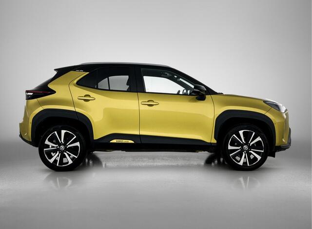 Toyota YARIS Cross 1.5 Hybrid Executive AWD | Panoramisch dak | Electrische achterklepbediening | 360 Camera | AWD | Navigatie | JBL |