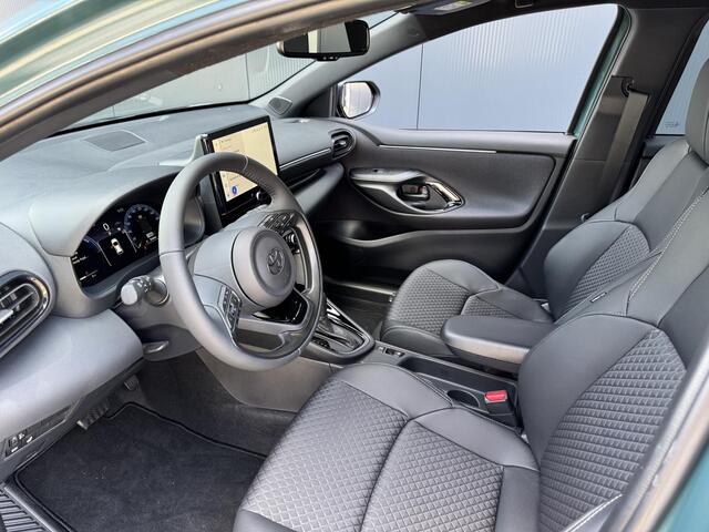 Toyota YARIS 1.5 Hybrid 130 Executive | Nieuw op voorraad | PDC V+A | Half-leder | Dodehoekdetectie |