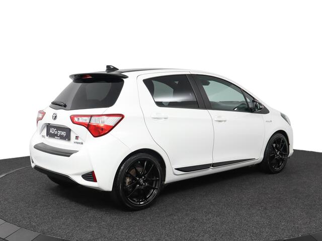 Toyota YARIS 1.5 Hybrid GR-Sport | sport stoelen | keyless entry | Apple Carplay/Android Auto |