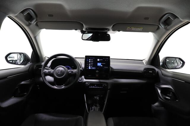 Toyota YARIS 1.5 Hybrid 115 First Edition LM-velgen, Metallic lak, Adaptieve cruise control, Apple Carplay/Android Auto, Climate Control, Camera!