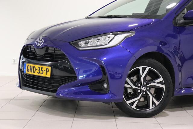 Toyota YARIS 1.5 Hybrid 115 First Edition LM-velgen, Metallic lak, Adaptieve cruise control, Apple Carplay/Android Auto, Climate Control, Camera!