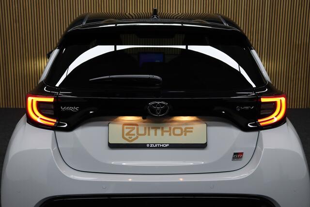 Toyota YARIS 1.5 Hybrid 130 GR Sport | Plus pack | Navigatie | Head-up Display | JBL Audio | Dodehoekdetectie | Adaptive-cruise | Apple Carplay & Android Auto | Keyless