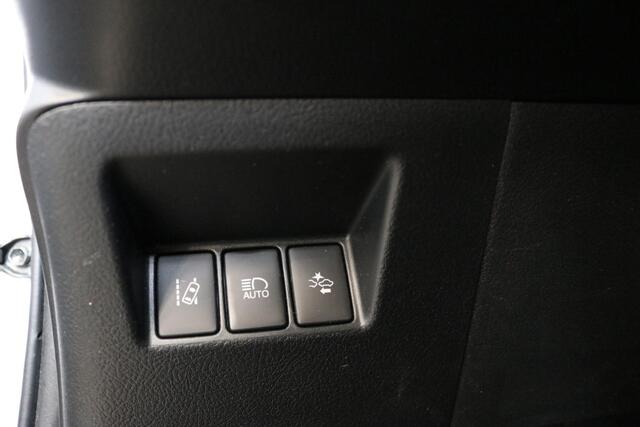 Toyota YARIS 1.5 Hybrid Aspiration | CAMERA | TREKHAAK | NAP | NAVI |