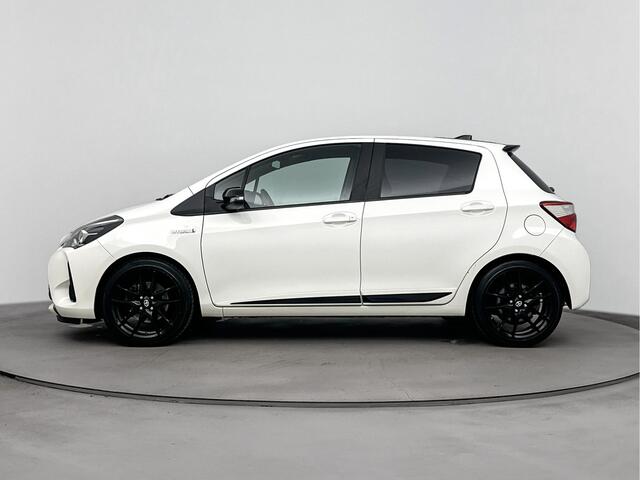 Toyota YARIS 1.5 Hybrid GR-Sport Limited | Sportstoelen | Stoelverwarming | Mistlampen | Lichtmetalen Velgen | Cruise Control |
