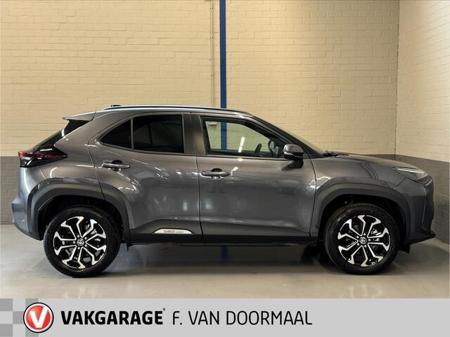 Toyota YARIS Cross 1.5 Hybrid Teamplayer 130pk | Winter Pack