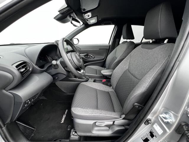 Toyota YARIS Cross 1.5 Hybrid 115 First Edition / Tot 10 jaar Garantie* / Stuur-, stoel- en voorruitverwarming / Apple Carplay Android Auto / Adaptieve cruise control / Climate control / Achteruitrijcamera /