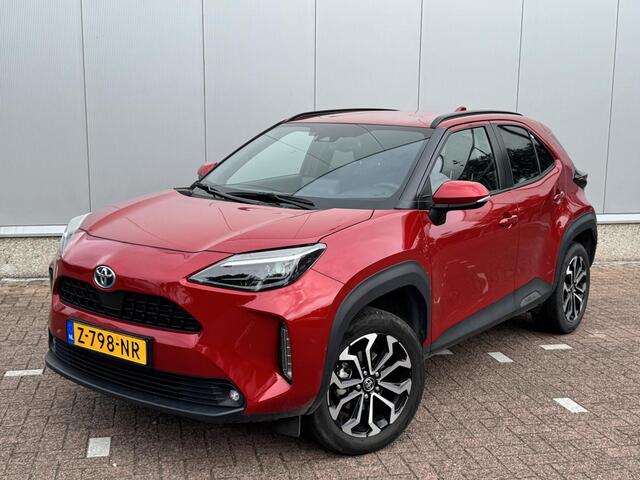 Toyota YARIS Cross 1.5 Hybrid Dynamic Navigatie, adaptieve cruise control, keyless entry- & start, achteruitrij camera, automaat!