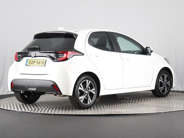 Toyota YARIS 1.5 Hybrid Team Player (Virtual Cockpit / Led / Camera / Stuur-Stoelverw.)
