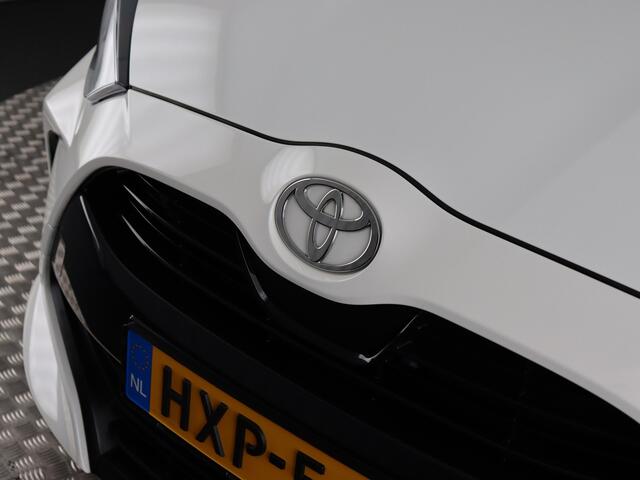 Toyota YARIS 1.5 Hybrid Team Player (Virtual Cockpit / Led / Camera / Stuur-Stoelverw.)