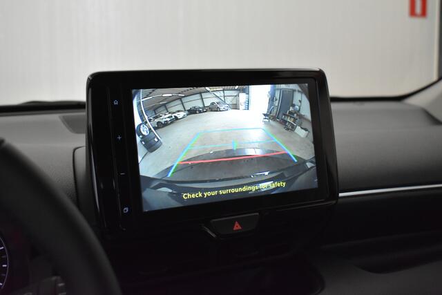 Toyota YARIS 1.5 Hyb Nieuw Rijklaar Camera PDC v+a Stoel/Stuur Verwarming Adaptive Cruise Control