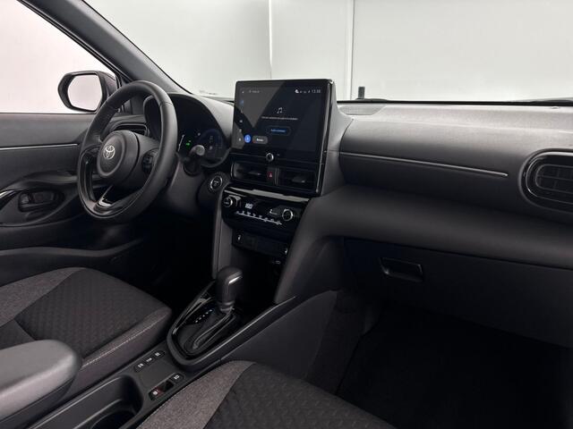 Toyota YARIS 1.5 Hybrid 115 First Edition | Adaptieve Cruise Control | Parkeersensoren + camera