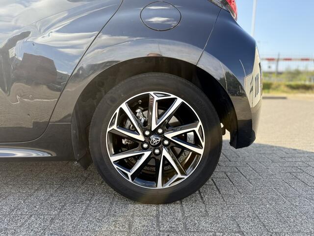 Toyota YARIS 1.5 Hyb. First Ed.