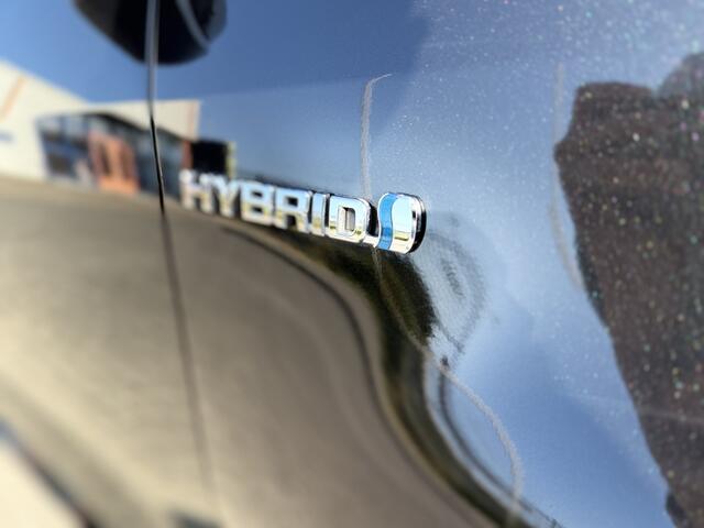 Toyota YARIS 1.5 Hyb. First Ed.