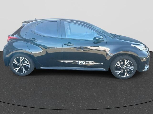 Toyota YARIS 1.5 Hybrid 115 Business Plus