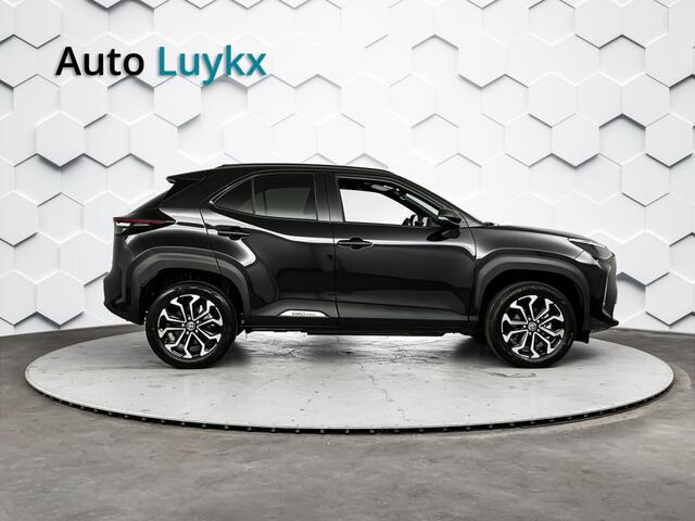 Toyota YARIS 1.5 Hybrid 115 First Edition | Adaptieve Cruise Control | Parkeersensoren + camera