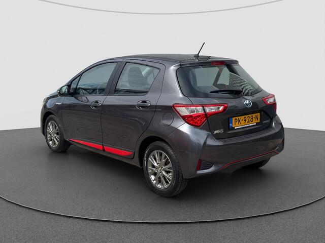 Toyota YARIS 1.5 Hybrid Design Red | Camera | Safety Sense