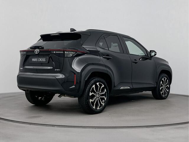 Toyota YARIS Cross 1.5 Hybrid 115 First Edition | Apple Carplay/Android Auto | Stoel-/Stuur verwarming | Parkeersensoren |